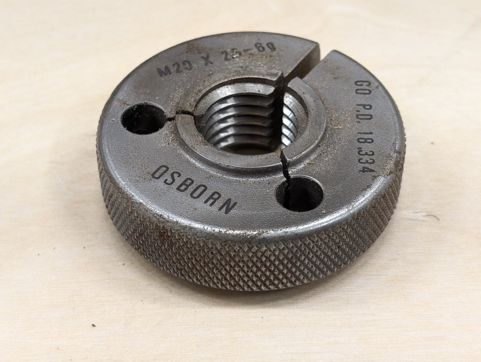 OSBORN UK DIE M20x2.5 Threading NOS M8245G3 18.334 13592 13593 60GJ45 60GJ44 B