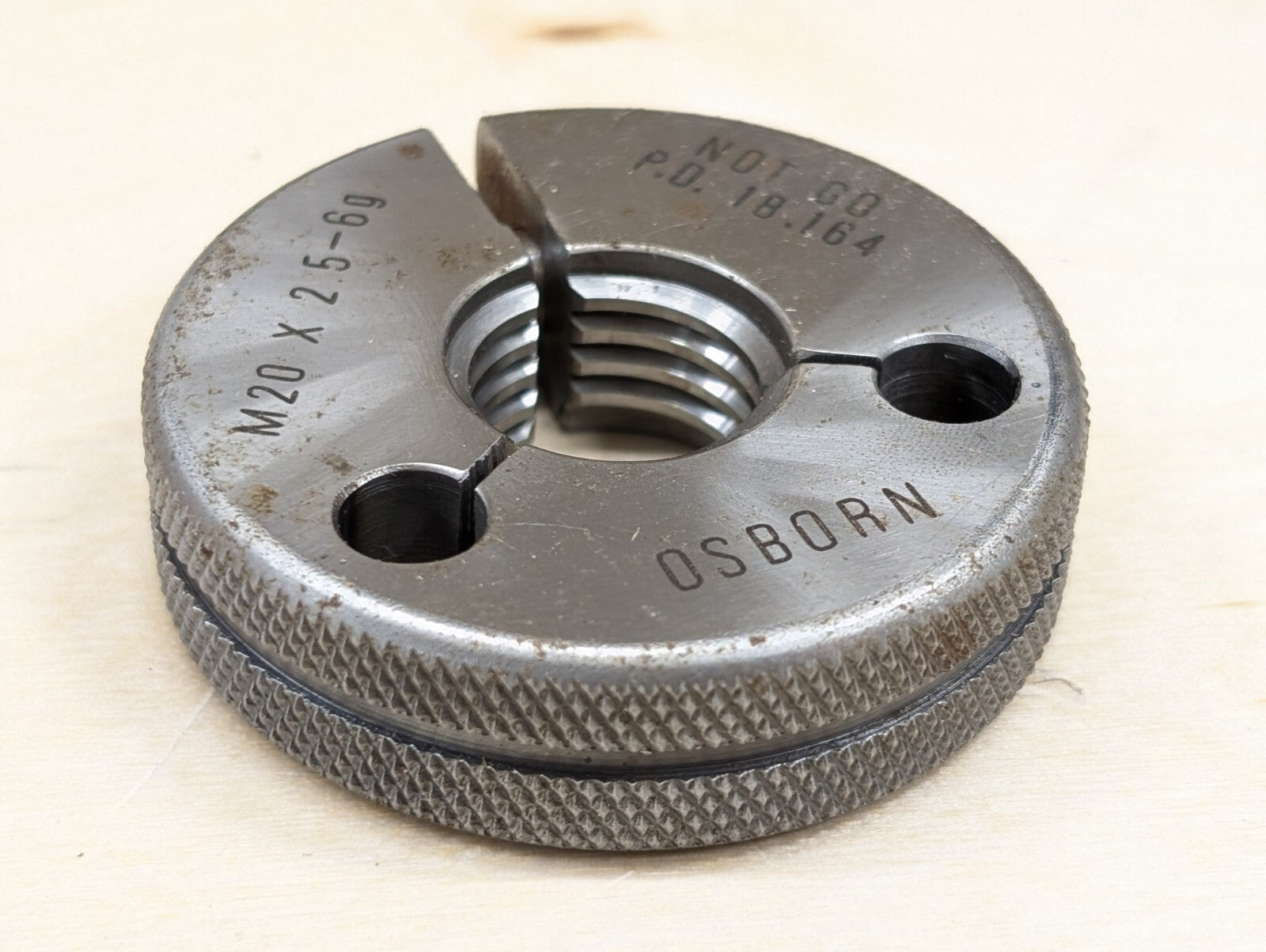 OSBORN UK DIE M20x2.5 Threading NOS M8245G3 13592 13593 60GJ45 60GJ44 A 18.164