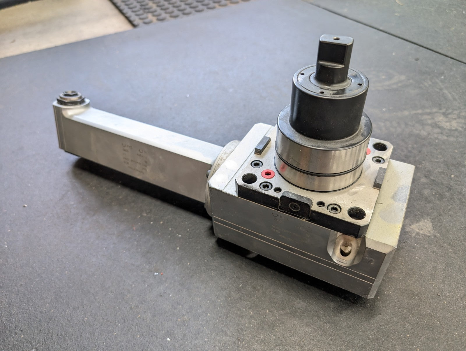 Alberti T90-1.5 Parallel Offset Angle Head R=250 Smart Change ER16 CNC Milling